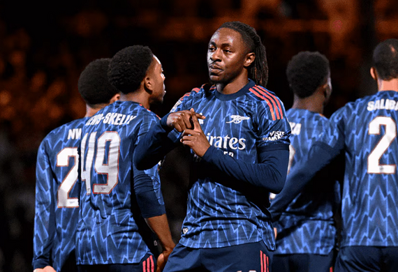 Eze nổ súng, Arsenal nối dài mạch bất bại